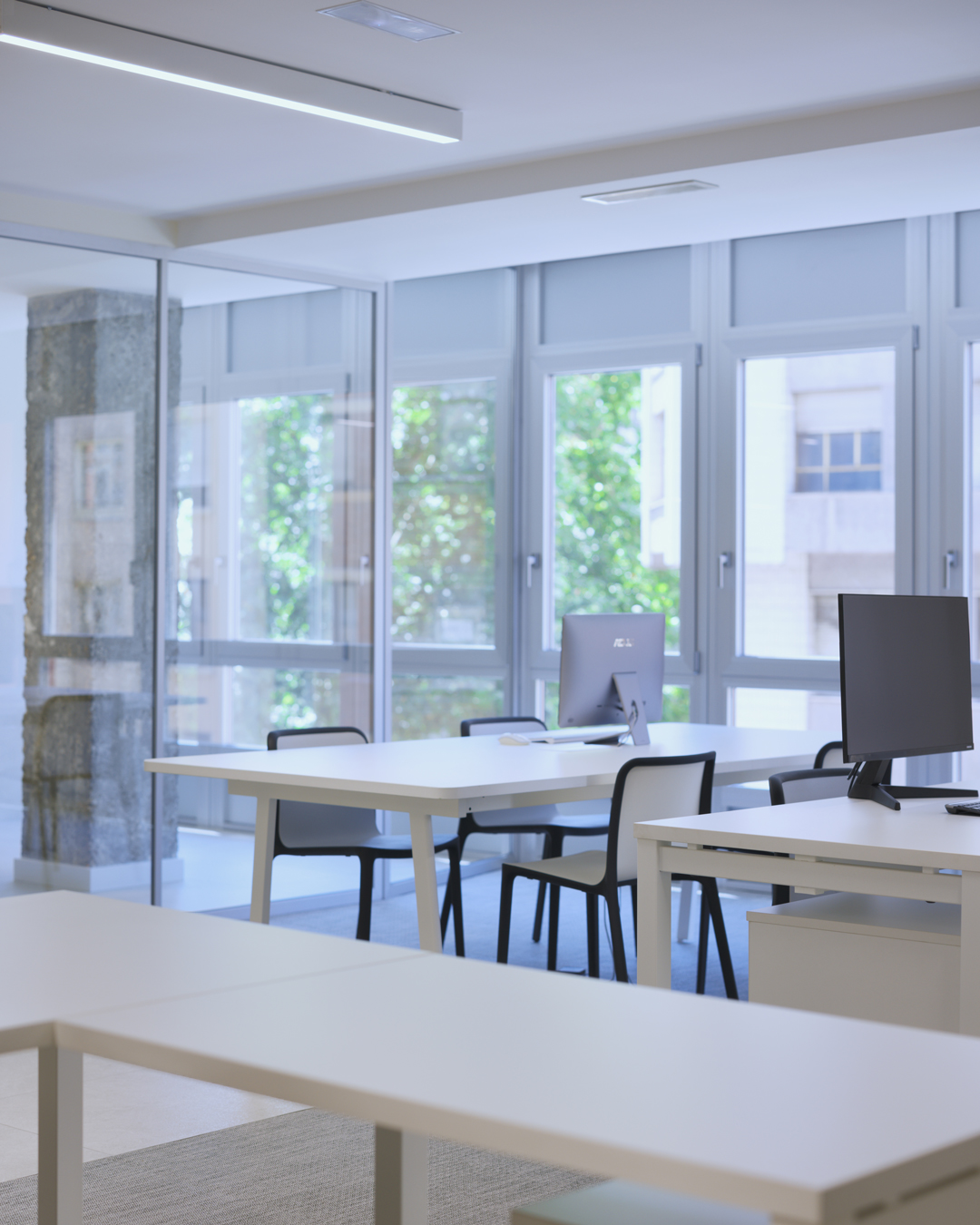 Reforma integral de oficina moderna en Valladolid – Espacio diáfano Oficina Valladolid