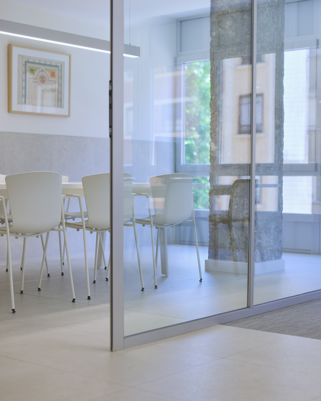 Reforma integral de oficina moderna en Valladolid – Espacio diáfano Oficina Valladolid